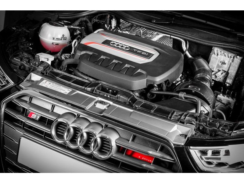 Audi S1 2.0 TFSI Black Carbon intake [13]